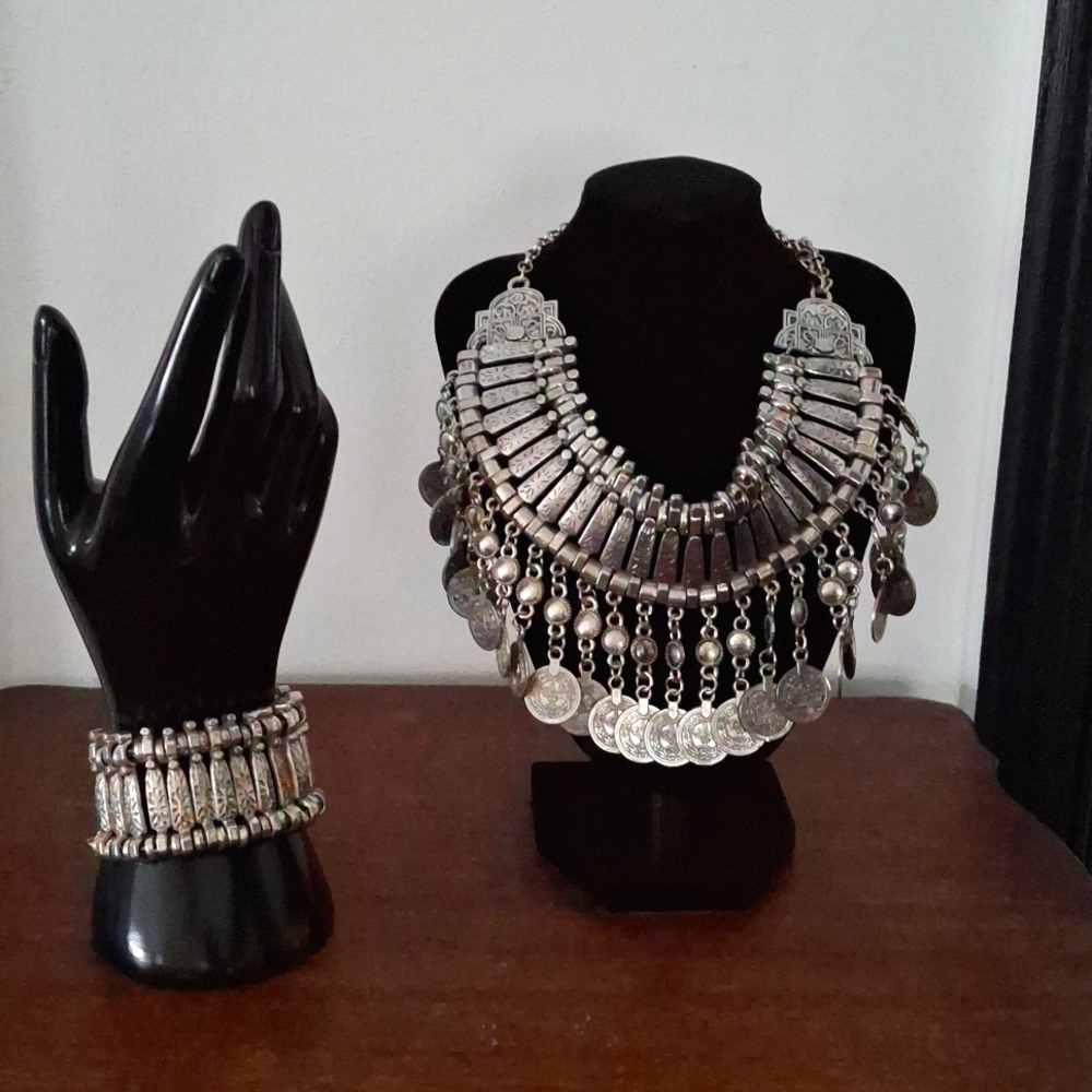 Egyptian Necklace and Matching Bracelet